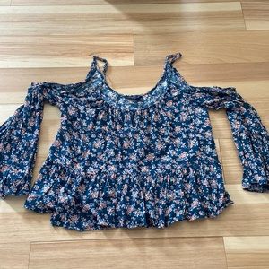 AE cold shoulder floral top
